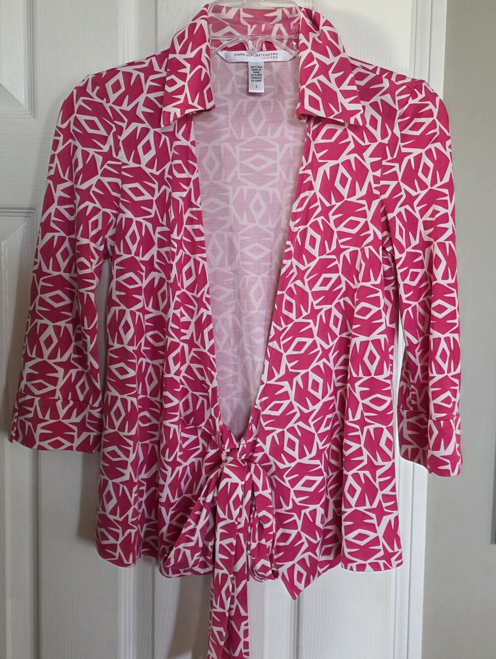 Diane Von Furstenberg Vintage Pink White Geo Pattern Silk Wrap Front Tie Shirt
